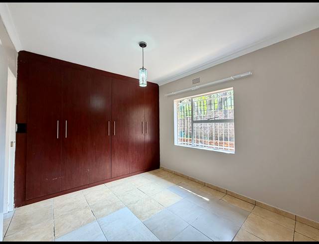 3 BEDROOM CLUSTER RENTED IN GLENVISTA